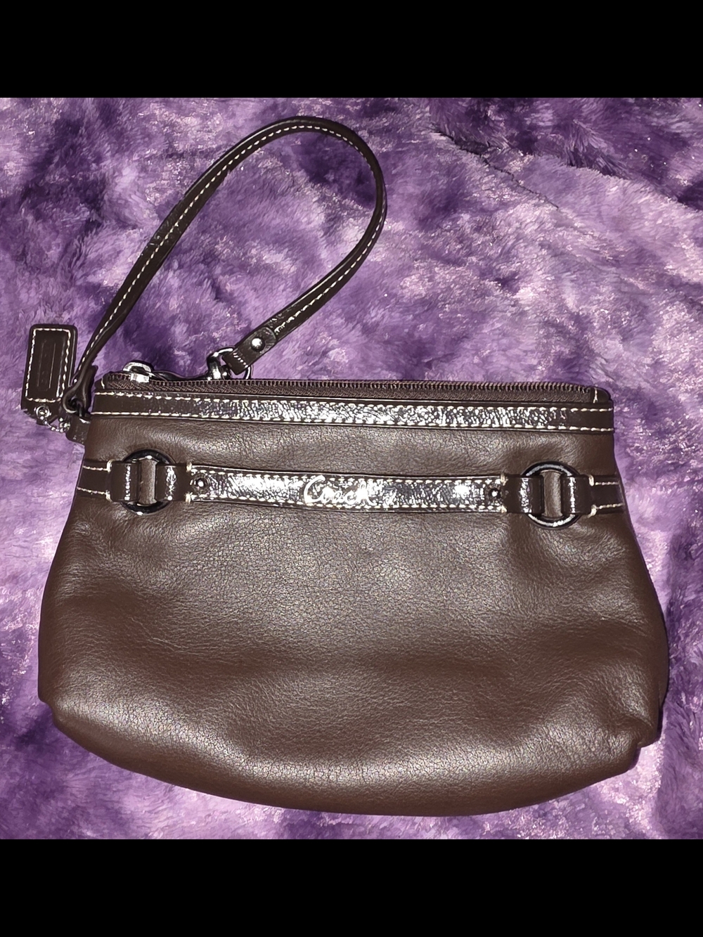Coach Gallery Medium Wristlet In Mohogany - EUC